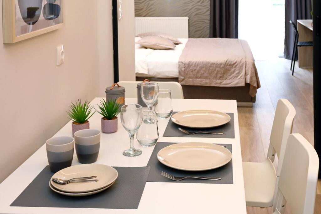 Egnatia Downtown, Urban Apartments B Thessaloniki Buitenkant foto